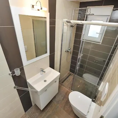 Adriatic - Two Bedroom With Pool Ferienhaus Privlaka (Zadar)