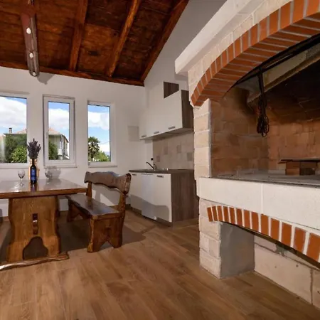 Ferienhaus Adriatic - Two Bedroom With Pool Privlaka (Zadar)