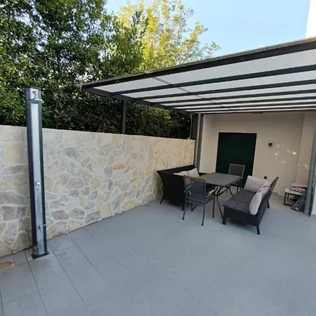 Adriatic - Two Bedroom With Pool Ferienhaus *