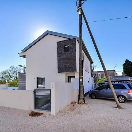 بيت للعطل Adriatic - Two Bedroom With Pool