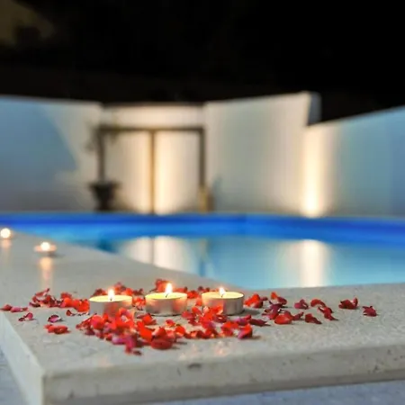 بيت للعطل Adriatic - Two Bedroom With Pool بريفلاكا